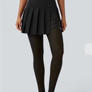 HALARA Black Mini Pleated Skirt